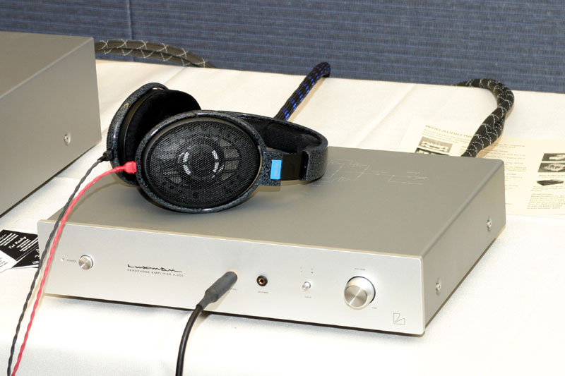 The Audio Beat - CanJam 2010 - Hot Product - Luxman P-1u and P-200